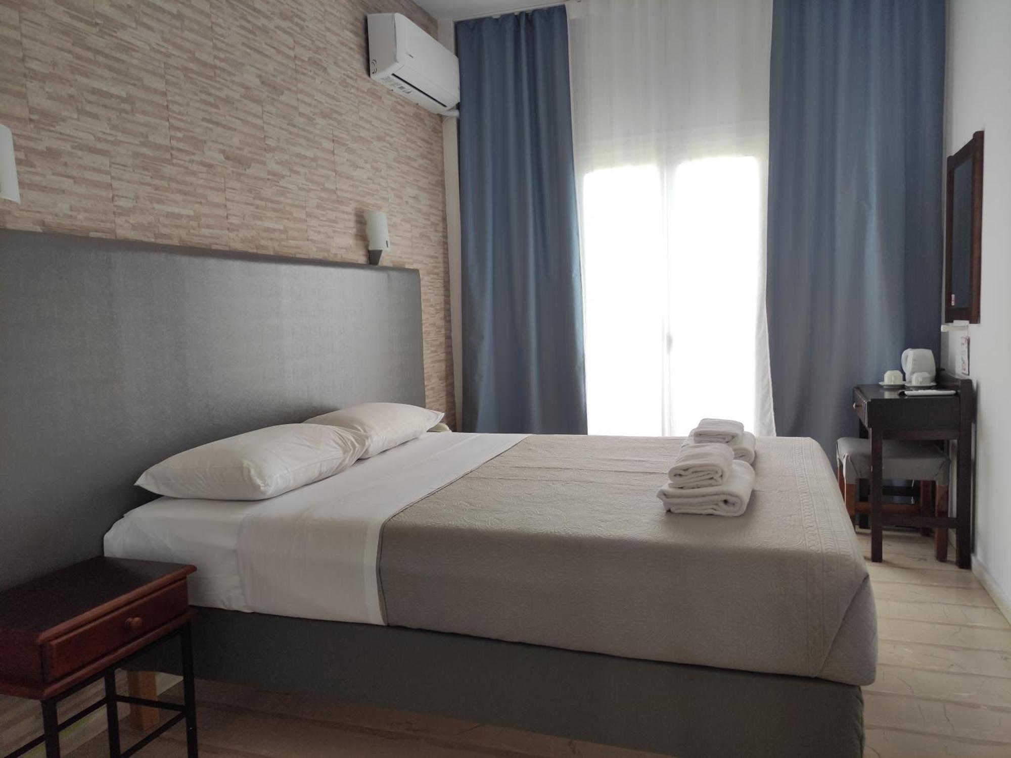 Tina Hotel Dassia  Dış mekan fotoğraf