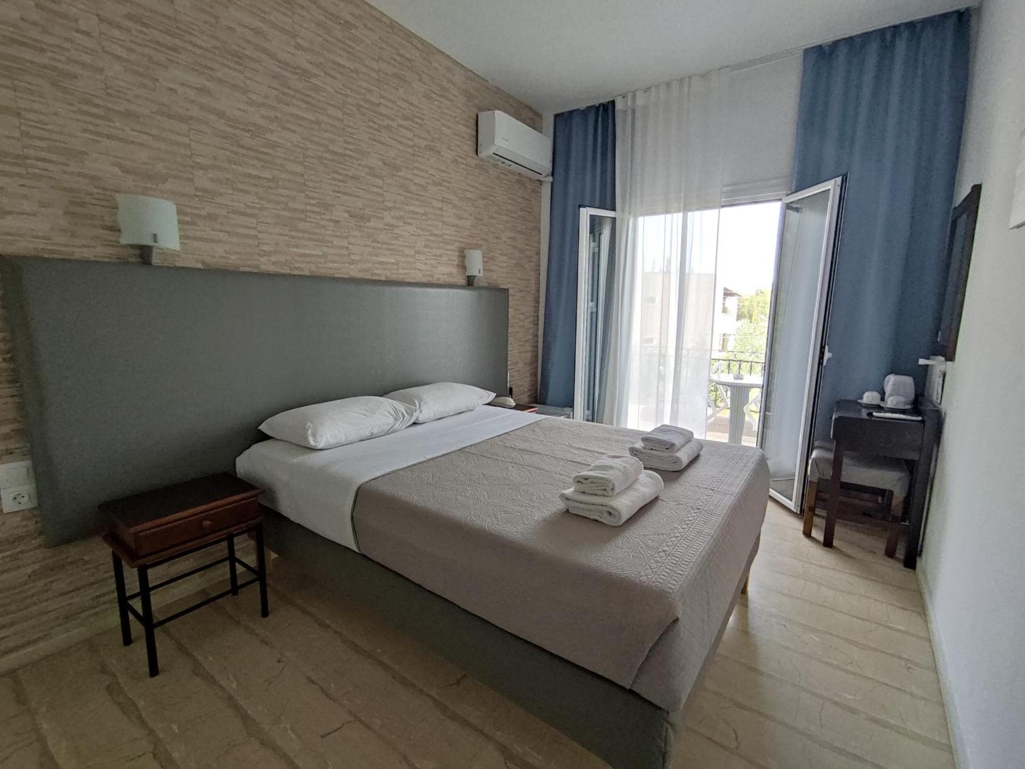 Tina Hotel Dassia  Dış mekan fotoğraf